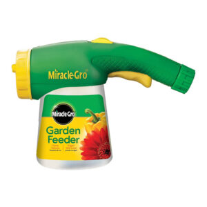 La mejor opción de pulverizador con extremo de manguera: alimentador de jardín Miracle-Gro