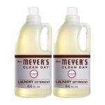 La mejor opción de detergente para ropa natural: Detergente líquido para ropa Clean Day de la Sra. Meyer