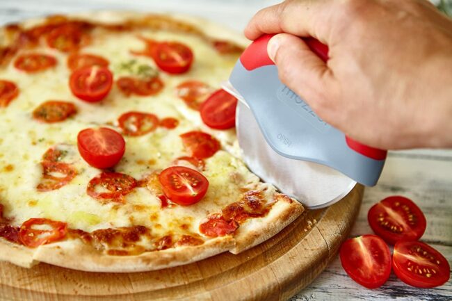 El mejor cortador de pizza para su colección de utensilios de cocina