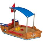 La mejor opción de caja de arena: bote de arena pirata de KidKraft