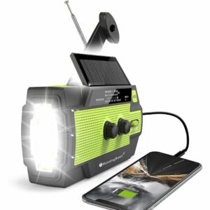 La mejor opción de linterna de manivela: radio de manivela de emergencia RunningSnail con linterna