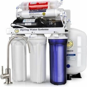 La mejor opción de filtro de agua debajo del fregadero: Sistema de ósmosis inversa de 6 etapas iSpring RCC7P-AK