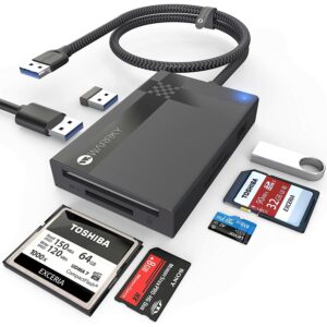La mejor opción de concentrador USB: concentrador de lector de tarjetas múltiples WARRKY para 3 USB 3.0